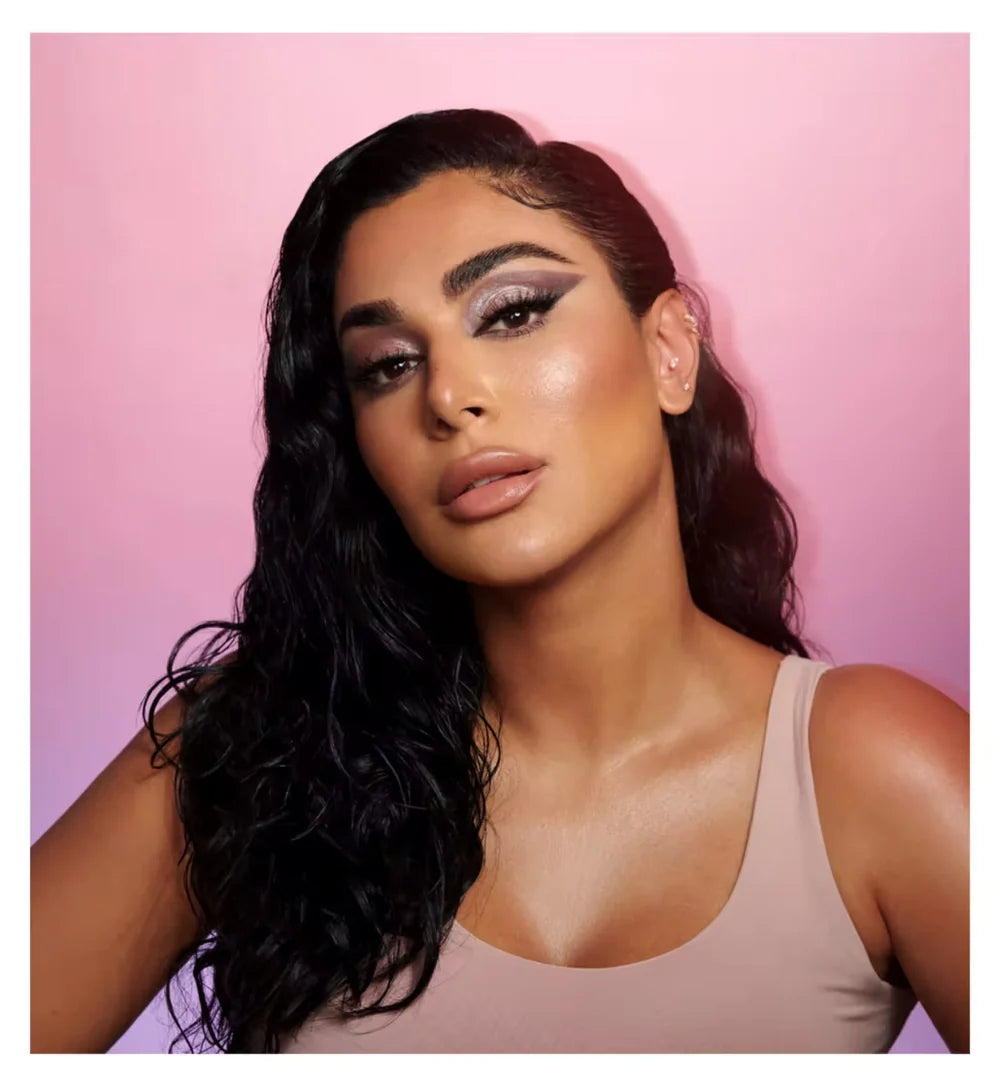 Huda Beauty Rose Quartz Eyeshadow Palette – 18 Shades of High-Pigment Rose Crystals