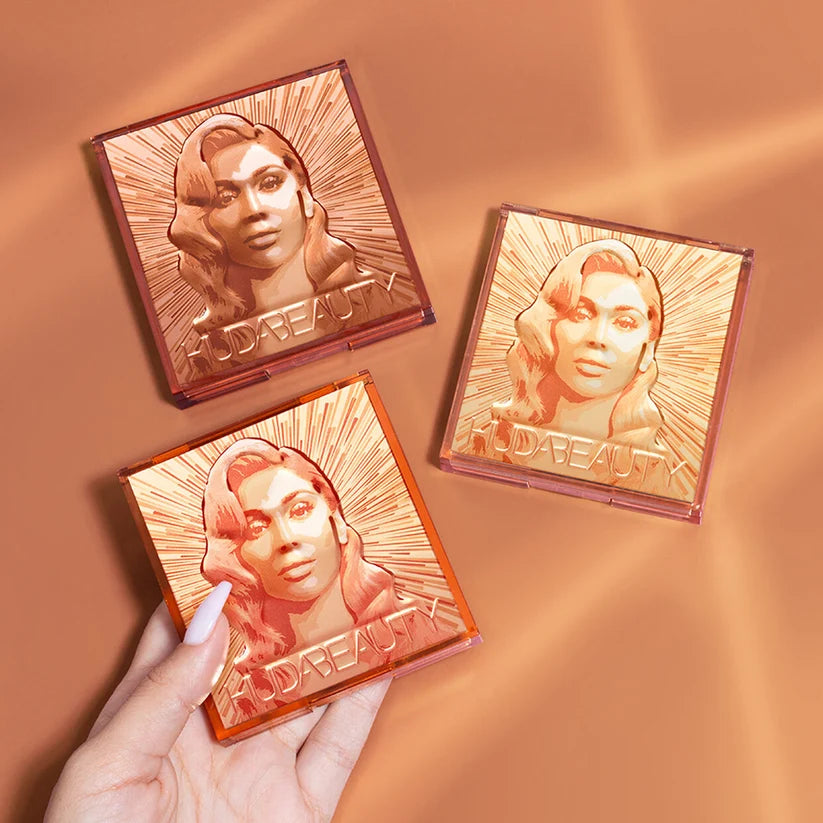 Huda Beauty Glow Obsessions Highlighter Palette 6.4g – Mini Face Illuminator