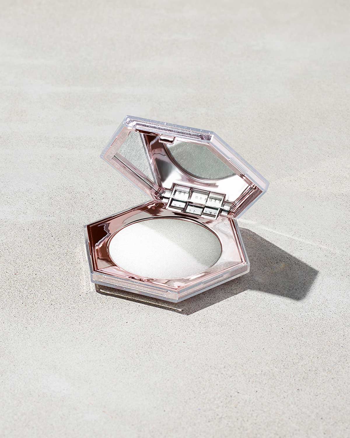 FENTY BEAUTY - Diamond Bomb All-Over Diamond Veil 0.28OZ