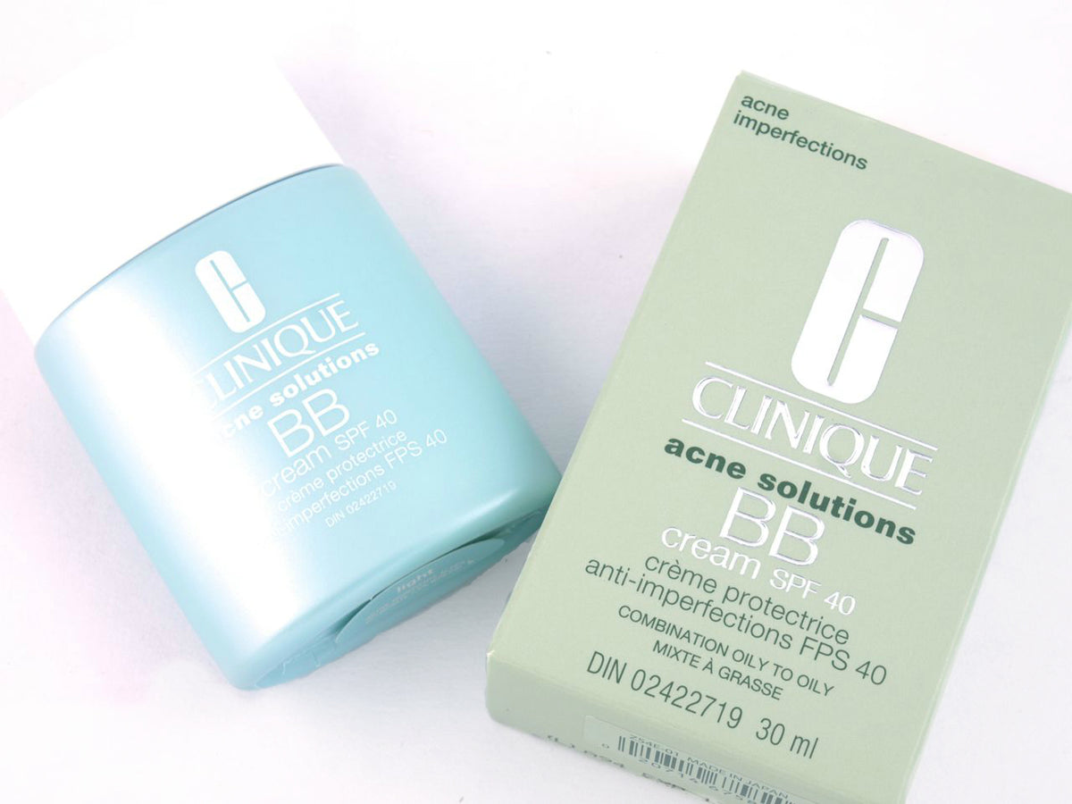 Clinique Acne Solutions BB Cream Broad Spectrum SPF 40 (30ml) – Matte BB Cream for Oily & Acne-Prone Skin